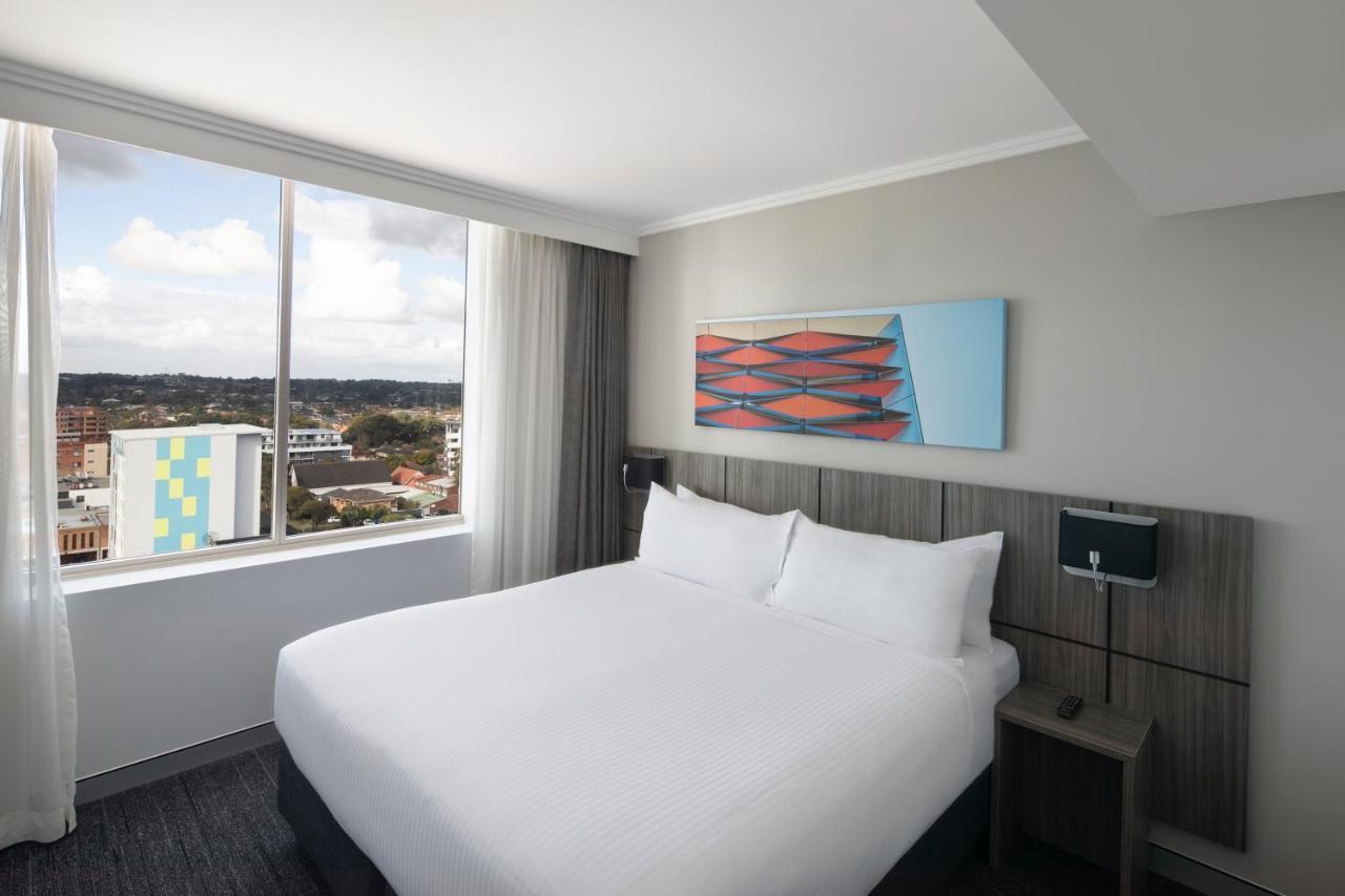 Mercure Sydney Bankstown Esterno foto
