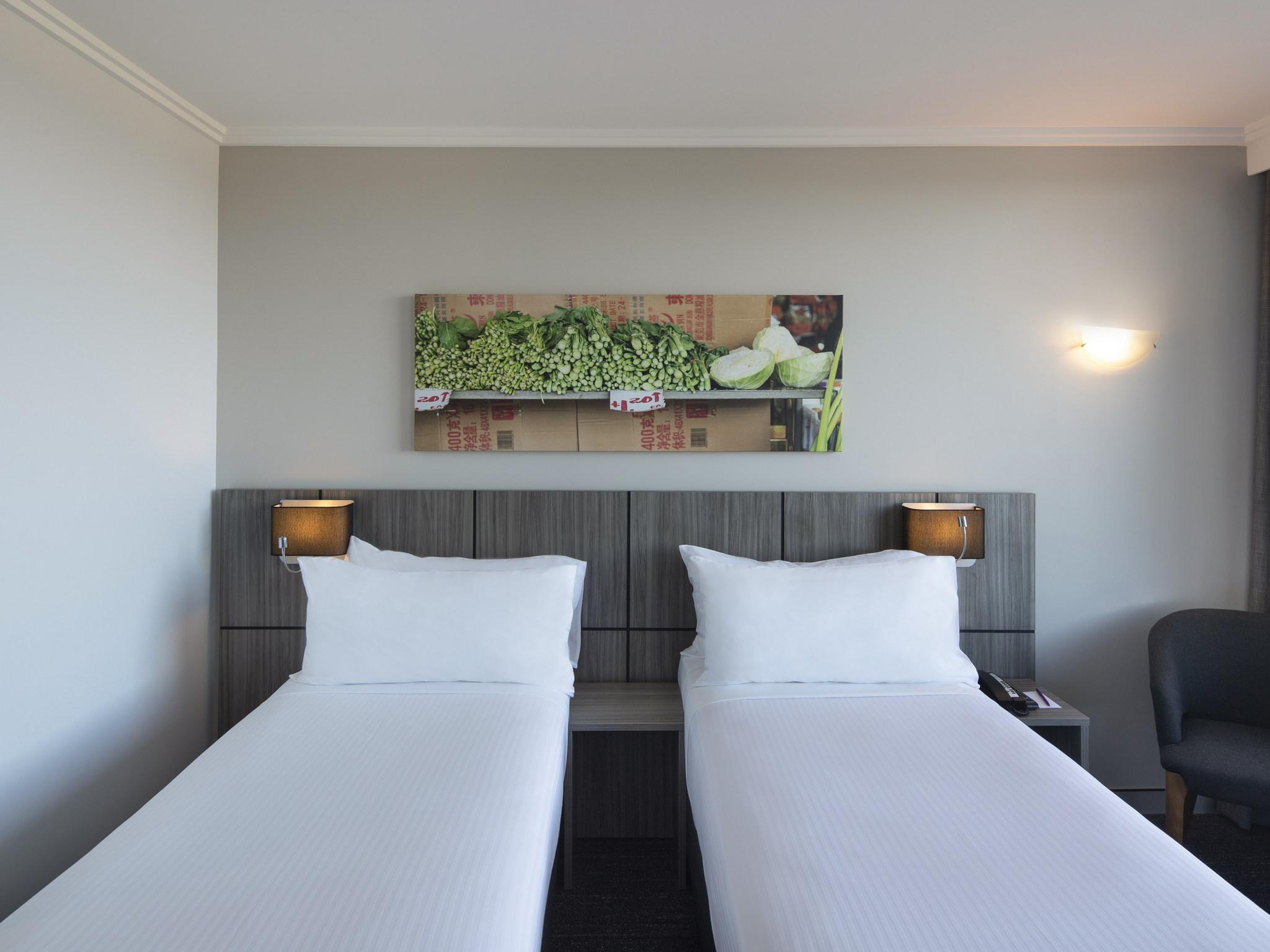 Mercure Sydney Bankstown Esterno foto
