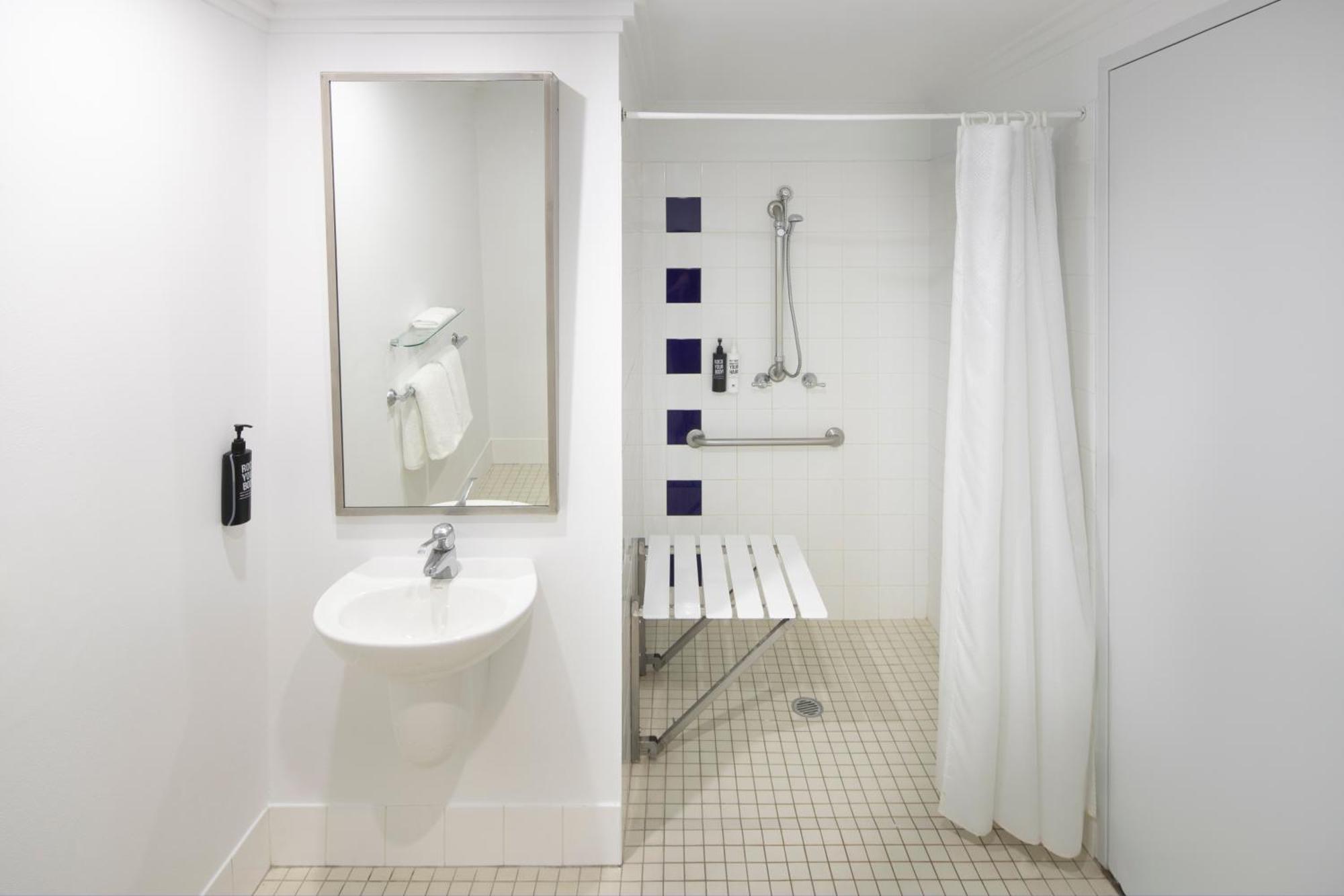 Mercure Sydney Bankstown Esterno foto