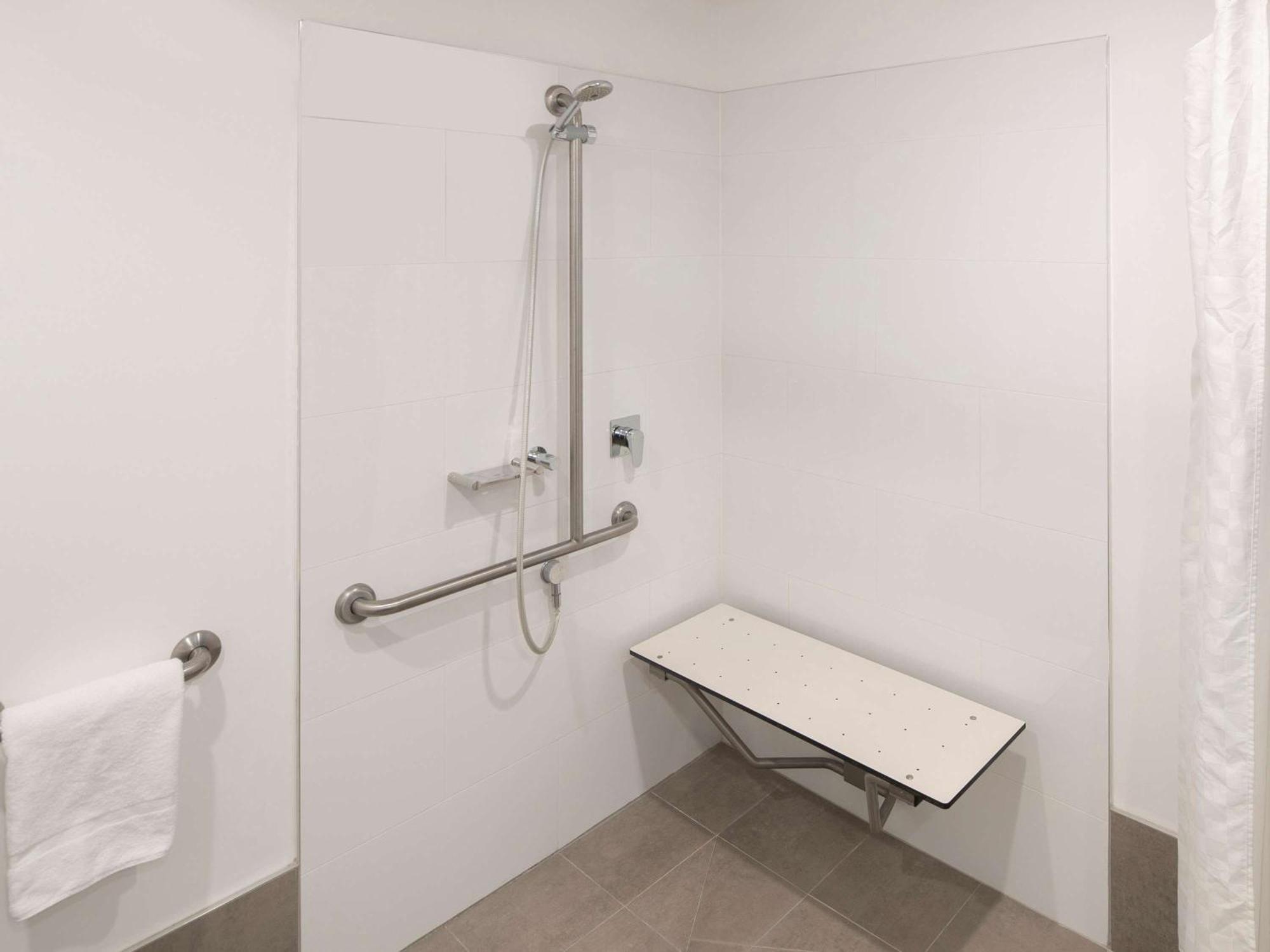 Mercure Sydney Bankstown Esterno foto