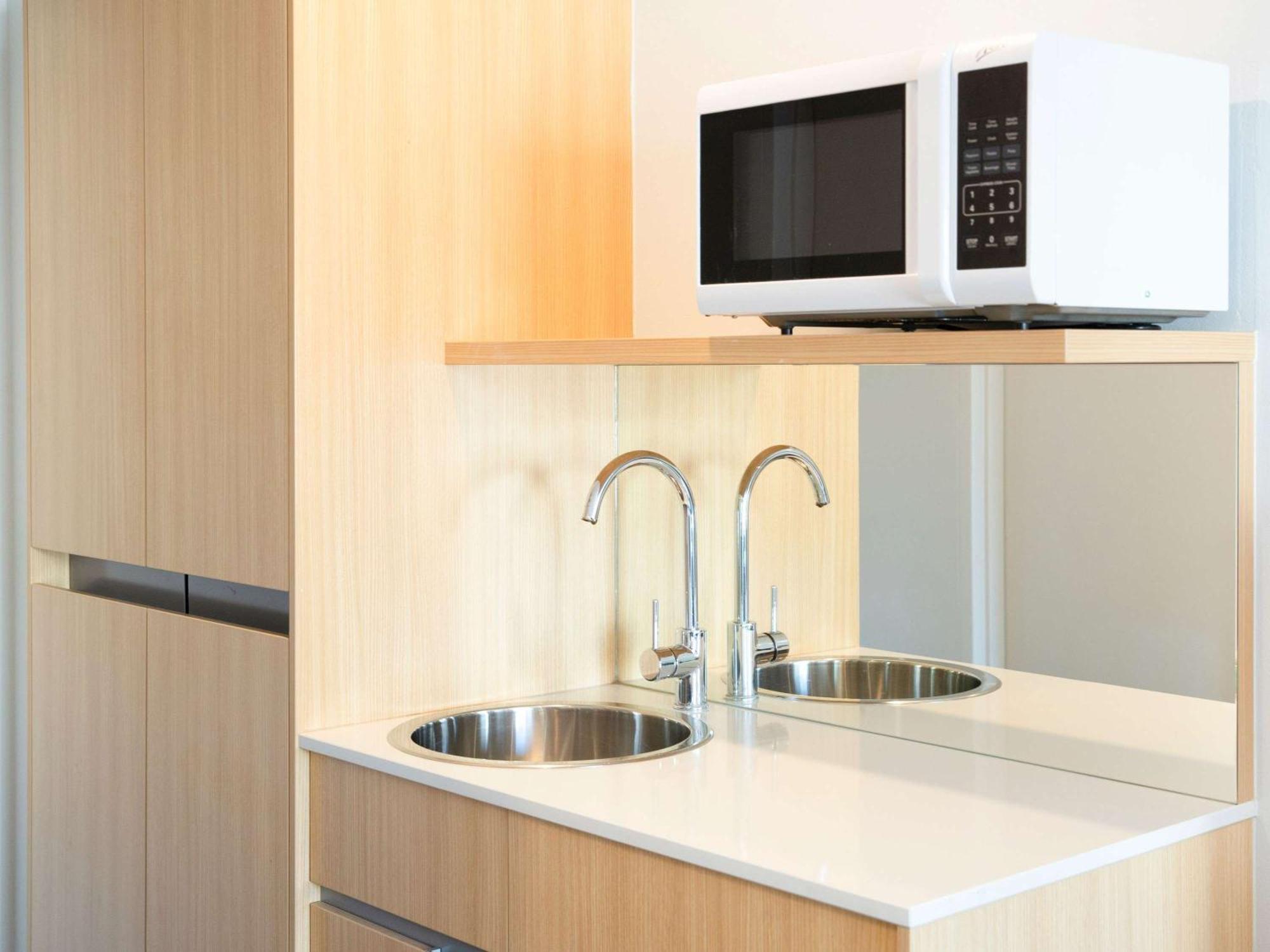 Mercure Sydney Bankstown Esterno foto