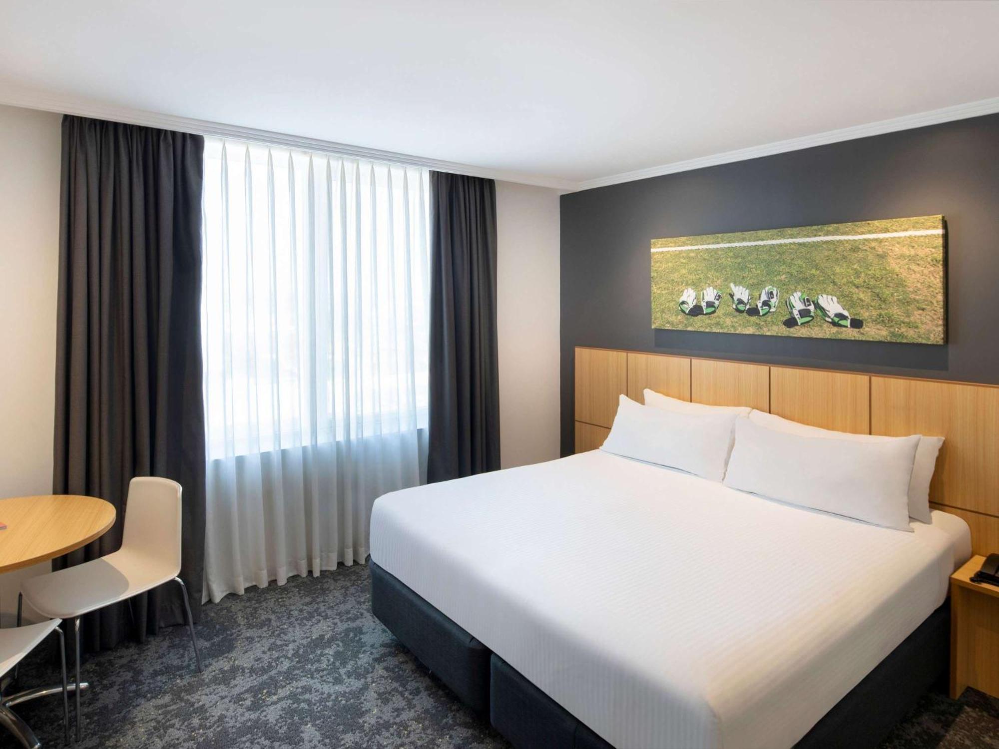 Mercure Sydney Bankstown Esterno foto