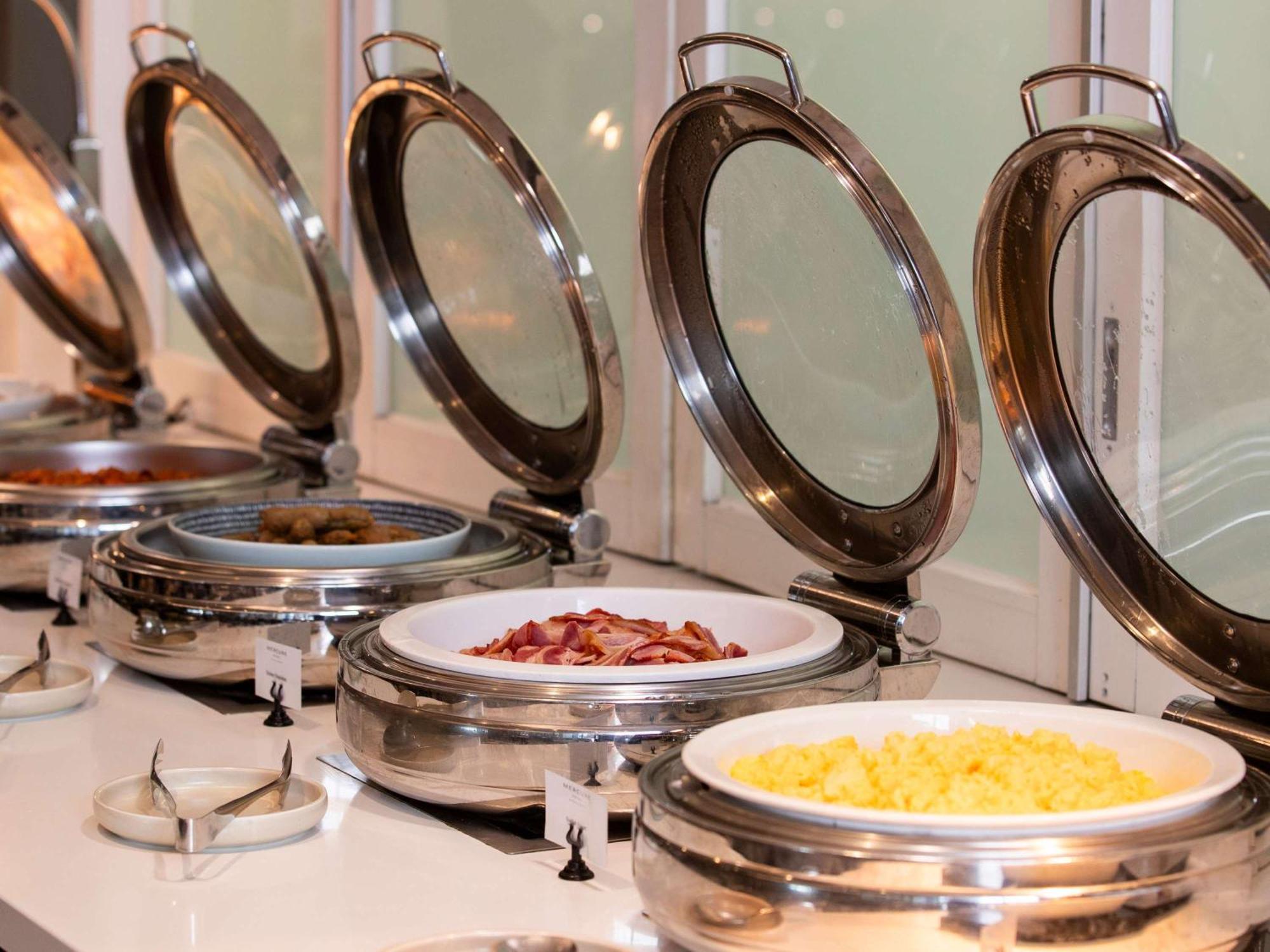 Mercure Sydney Bankstown Esterno foto