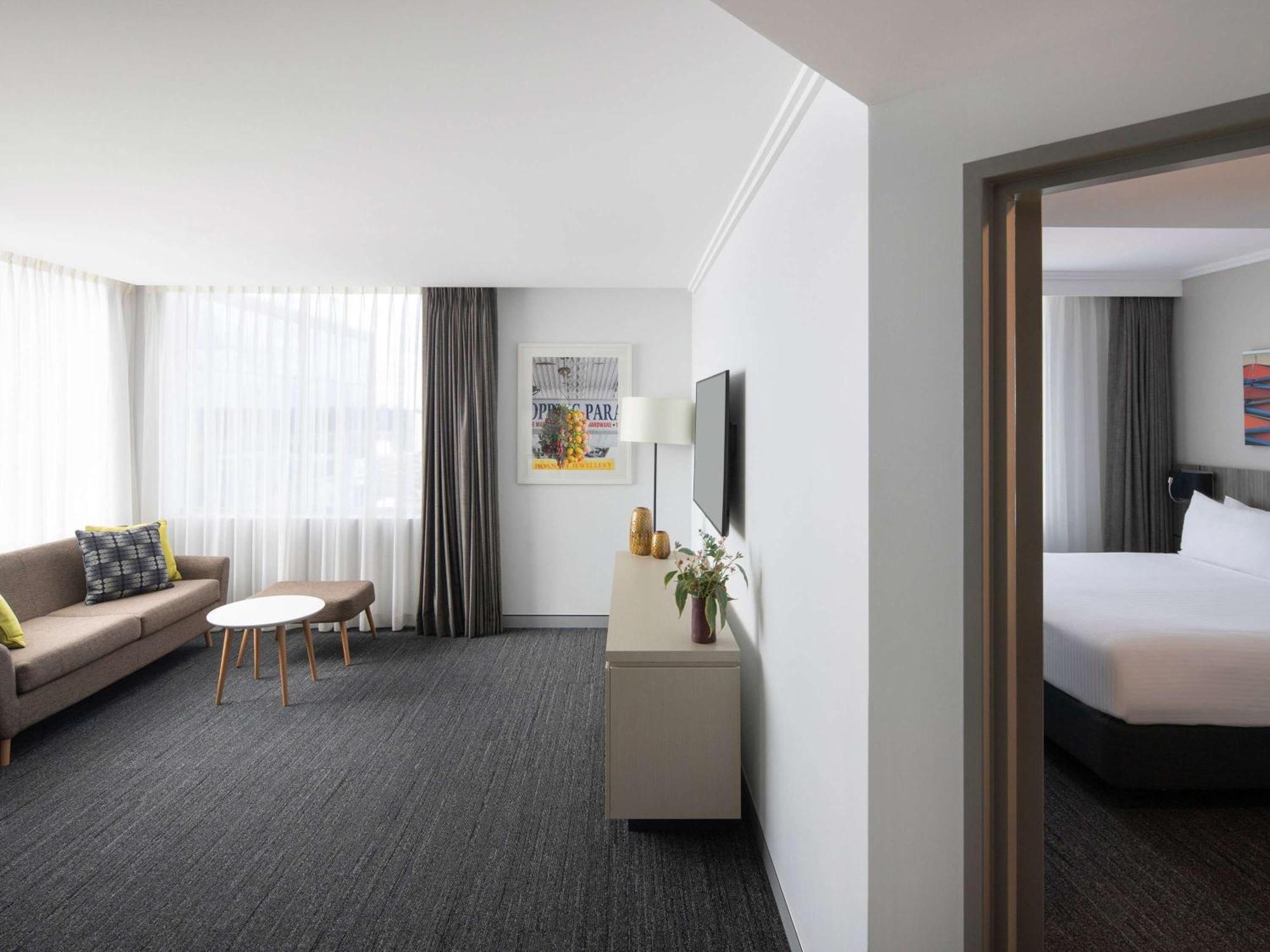 Mercure Sydney Bankstown Esterno foto